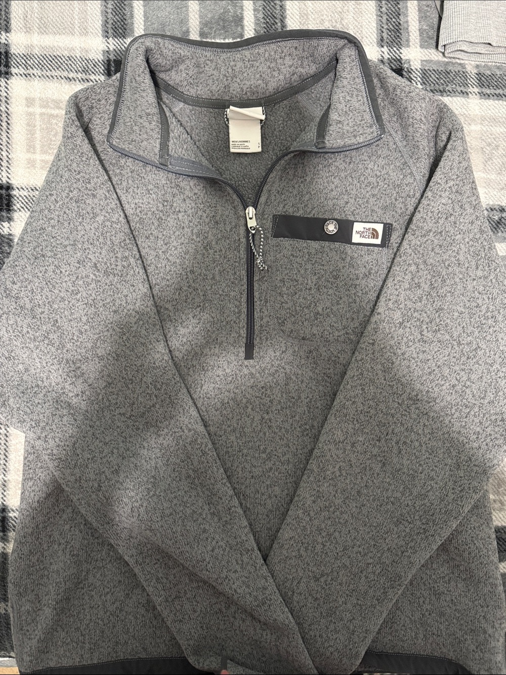 The North Face Men’s Gray Zip-Up Fleece Pullover